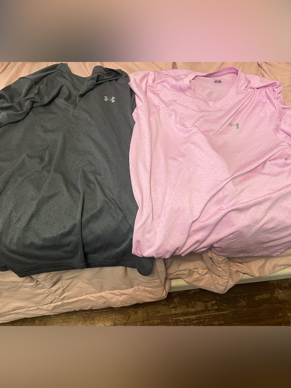 XL under armor t shirts